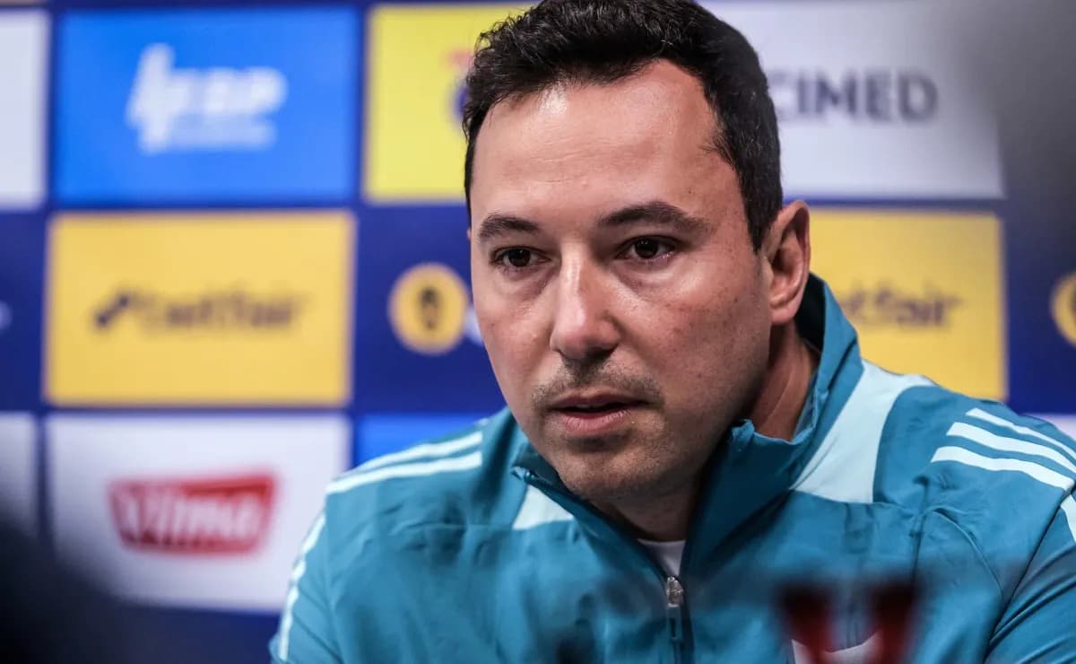 Pedro Junio da SAF do Cruzeiro em coletiva