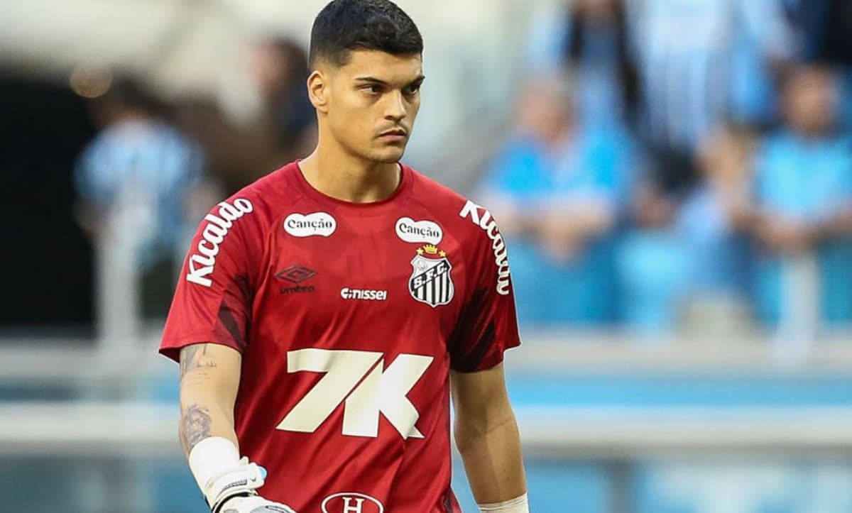 Gabriel Brazão, do Santos, rejeita Flamengo