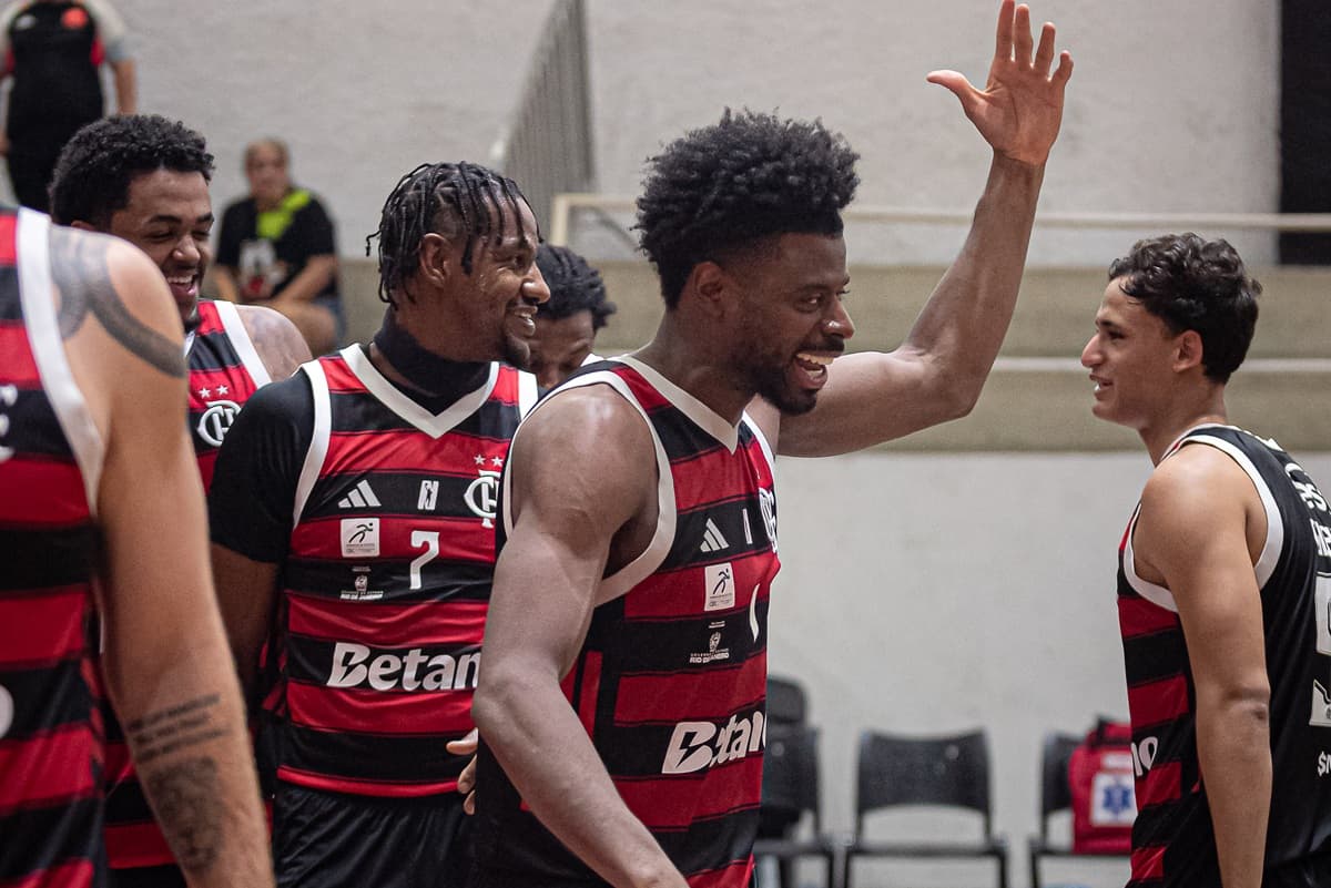 Flamengo venceu o Unifacisa no NBB após jogo difícil e de muita irregularidade