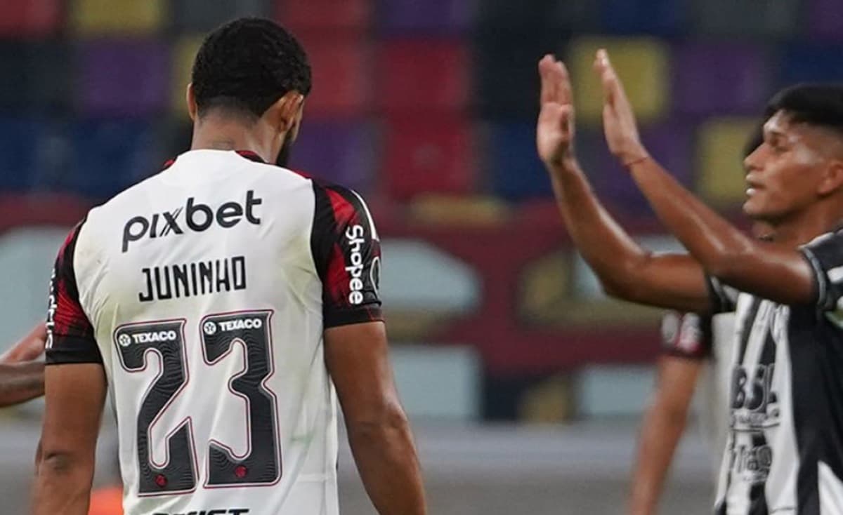 Juninho, de saída do Flamengo, em jogo pela Libertadores