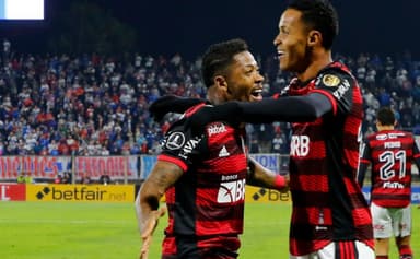 Marinho comemora gol pelo Flamengo; Vitória quer atacante