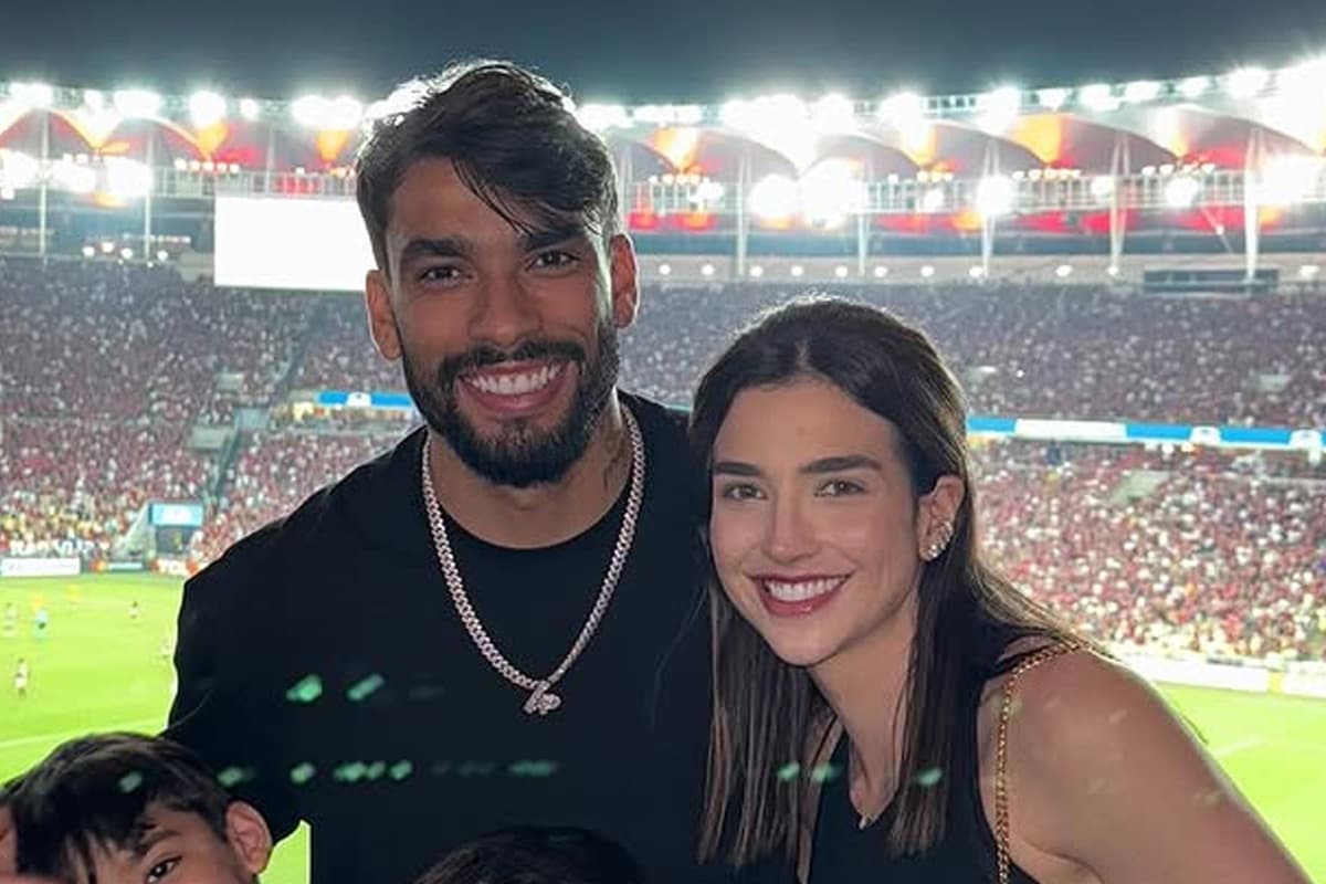 Paquetá e Duda Fournier com família no Maracanã em 2025