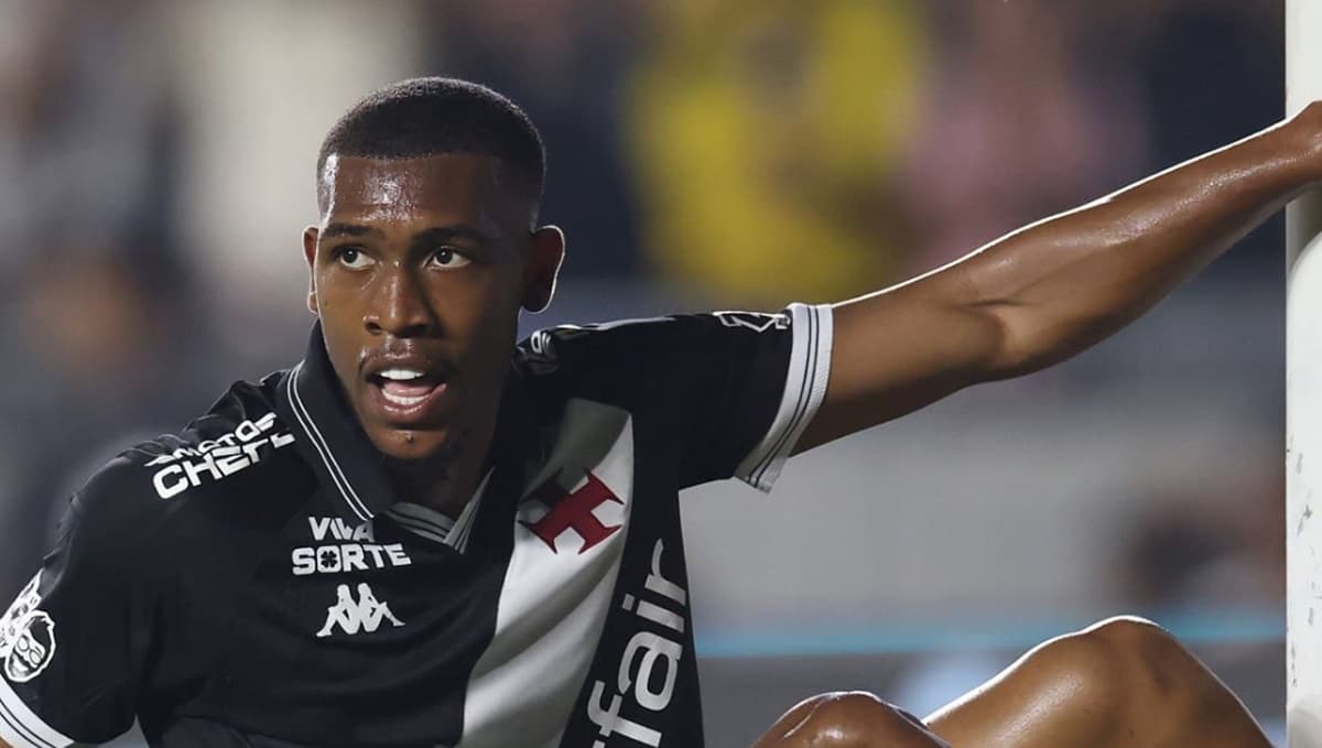 Rayan, atacante do Vasco, estaria na mira do Flamengo