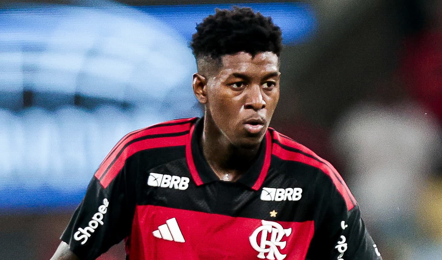 Vitão durante estreia pelo Flamengo contra o Vasco no Maracanã