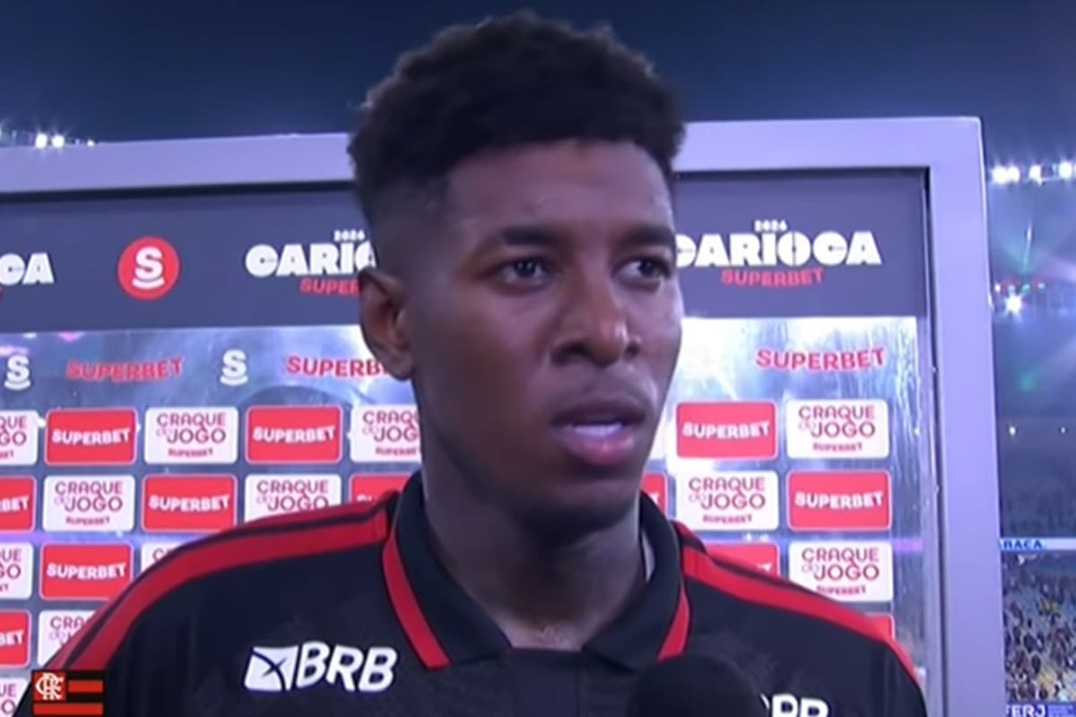 Vitão durante entrevista após derrota para o Fluminense