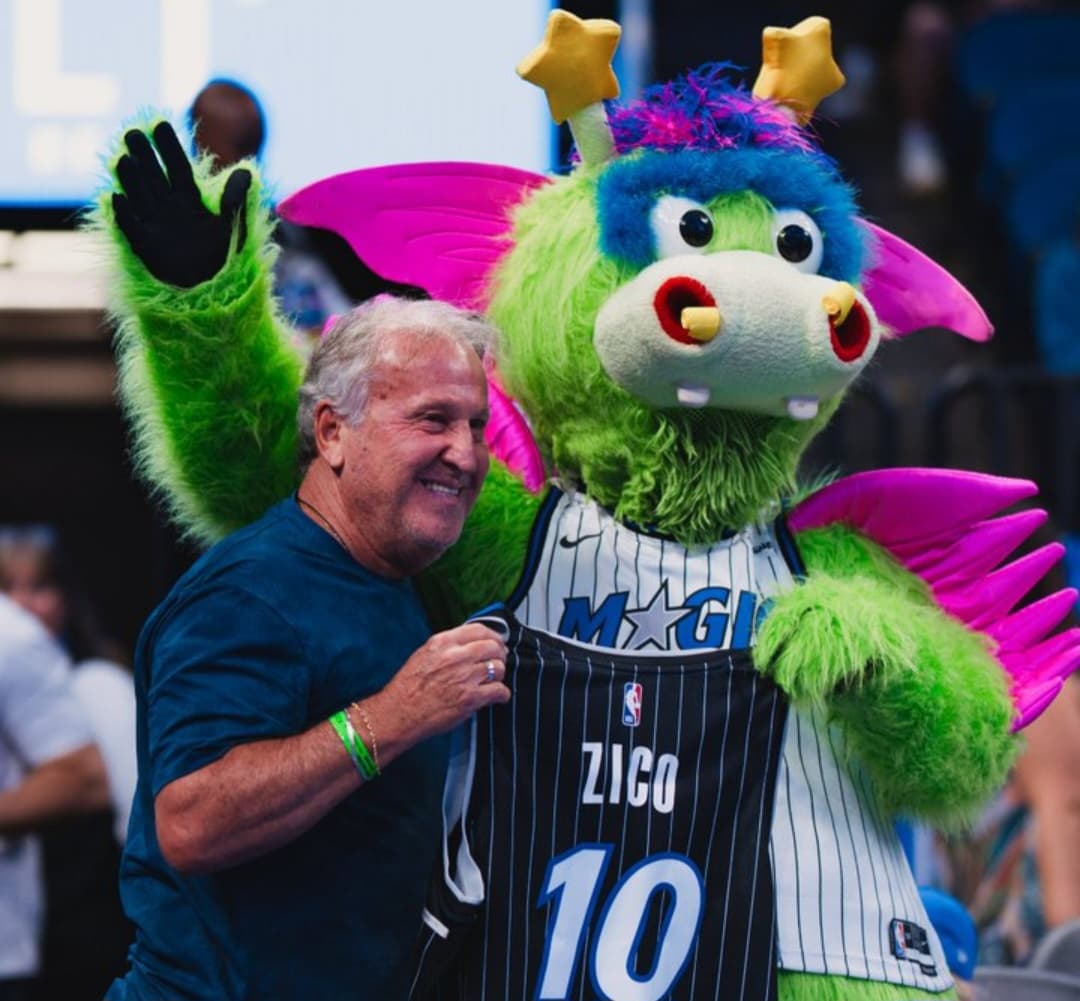 Zico homenageado na NBA