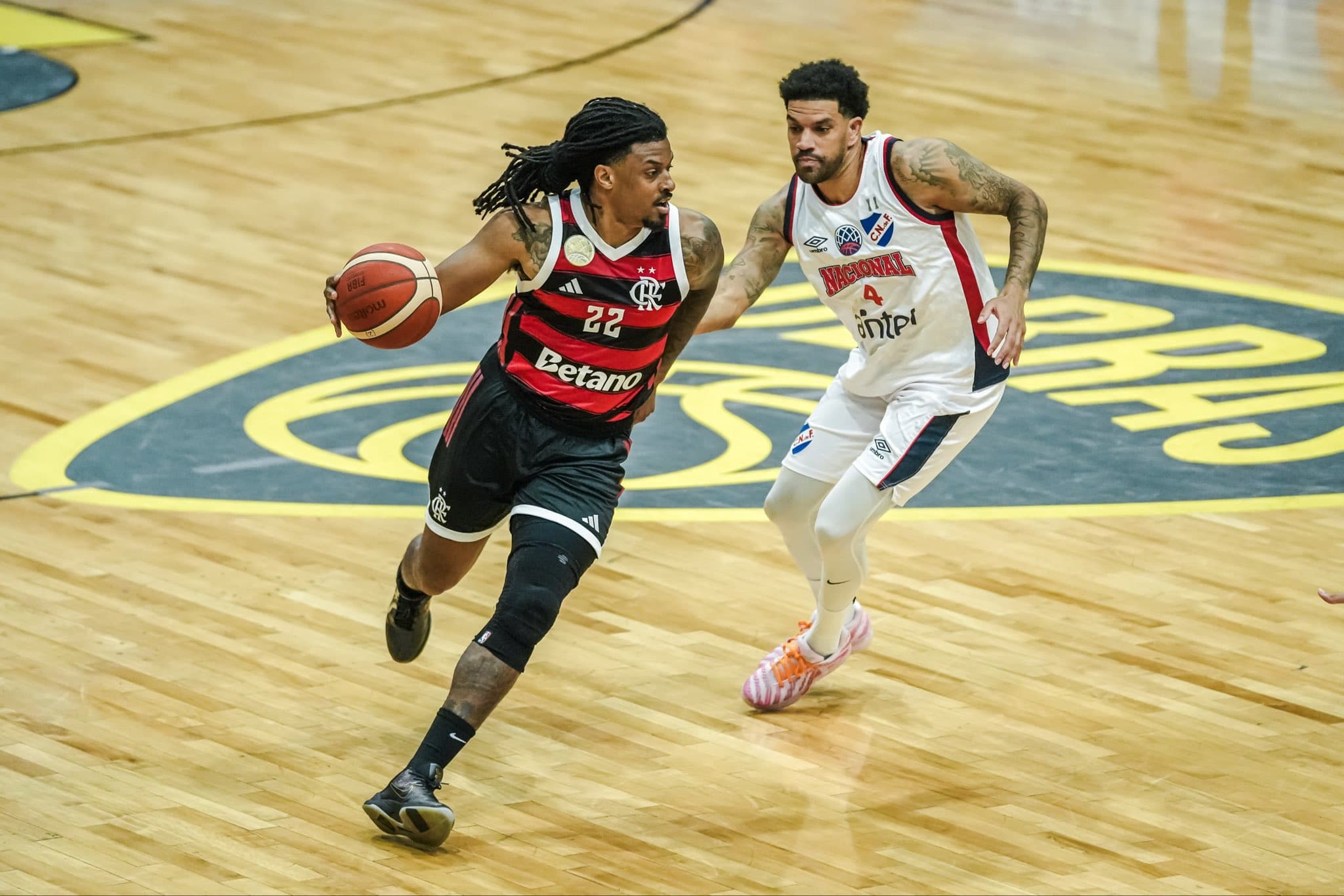 FlaBasquete lutou, mas foi derrotado pelo Nacional no Uruguai, em jogo da BCLA