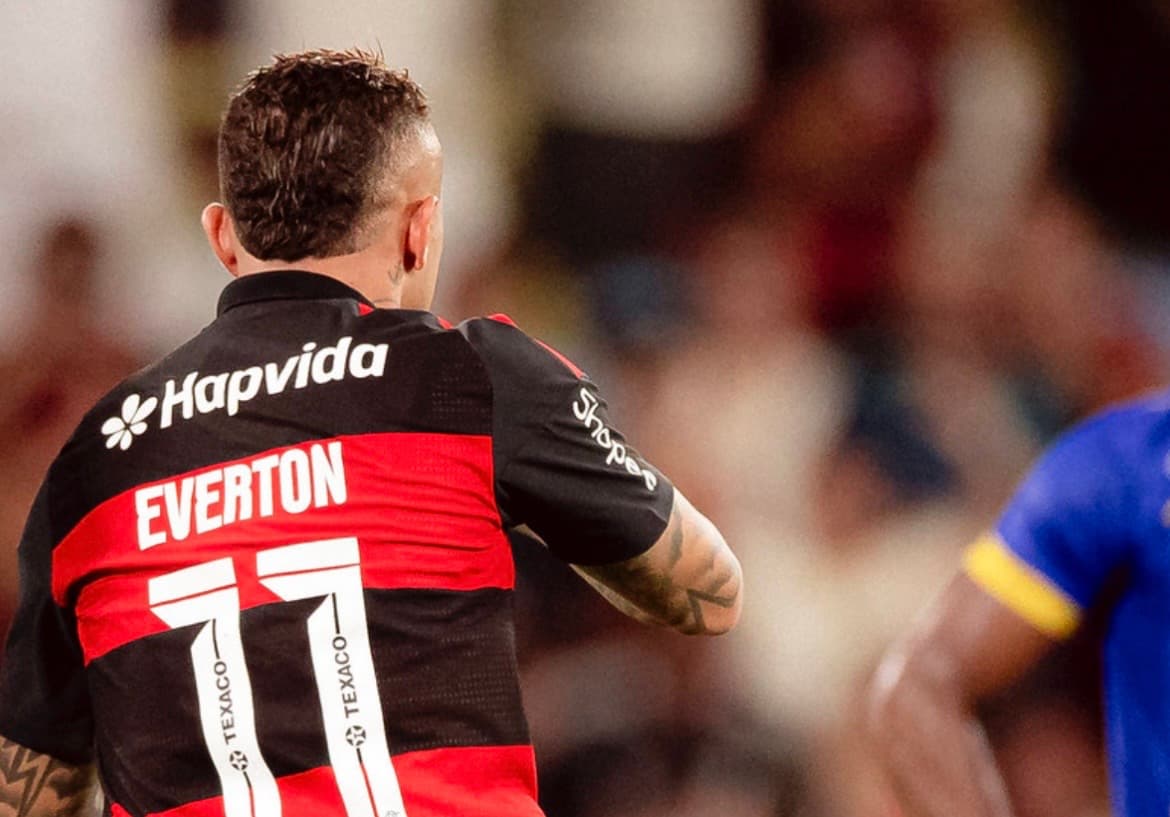 Everton Cebolinha comemora gol pelo Flamengo