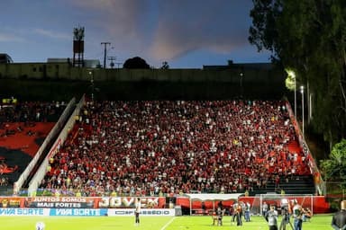 Torcida do Flamengo no Barradão