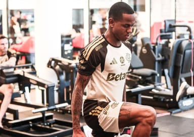 Wallace Yan está de saída do Flamengo.