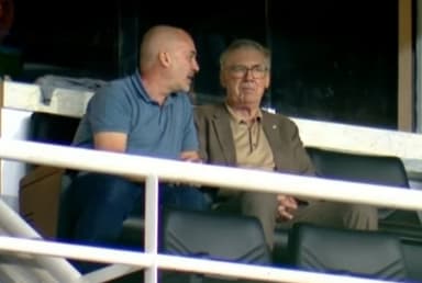 Ancelotti nas tribunas do Nilton Santos acompanhando Botafogo x Flamengo pelo Brasileirão 2026