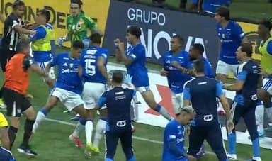 Briga Cruzeiro x Atlético-MG