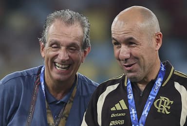 Bap ri ao lado de Leonardo Jardim após a conquista do Campeonato Carioca