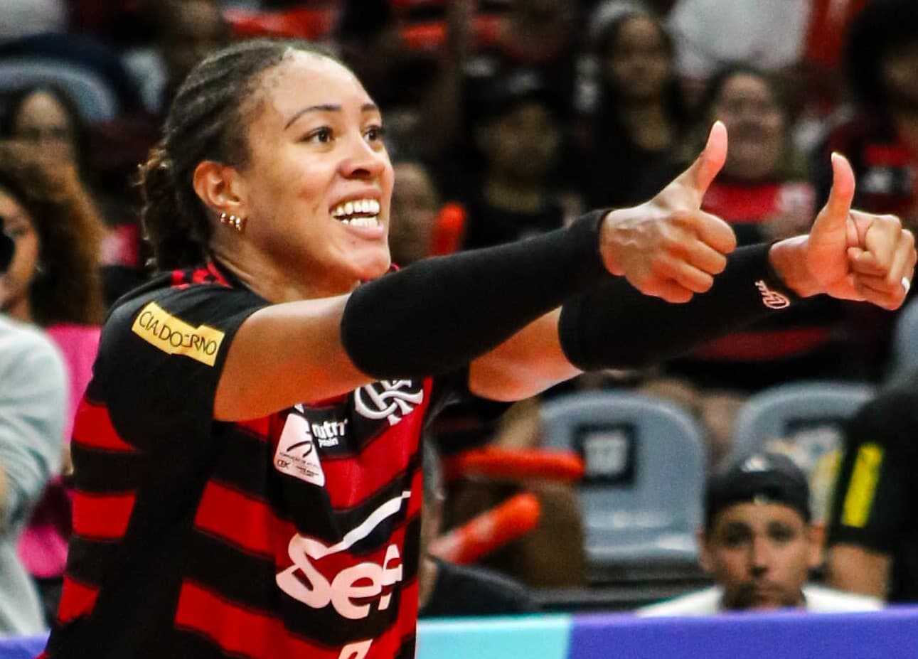 Simone Lee dá joia para aprovar jogada do Sesc Flamengo
