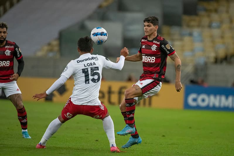 ayrton lucas flamengo sporting cristal libertadores 2022