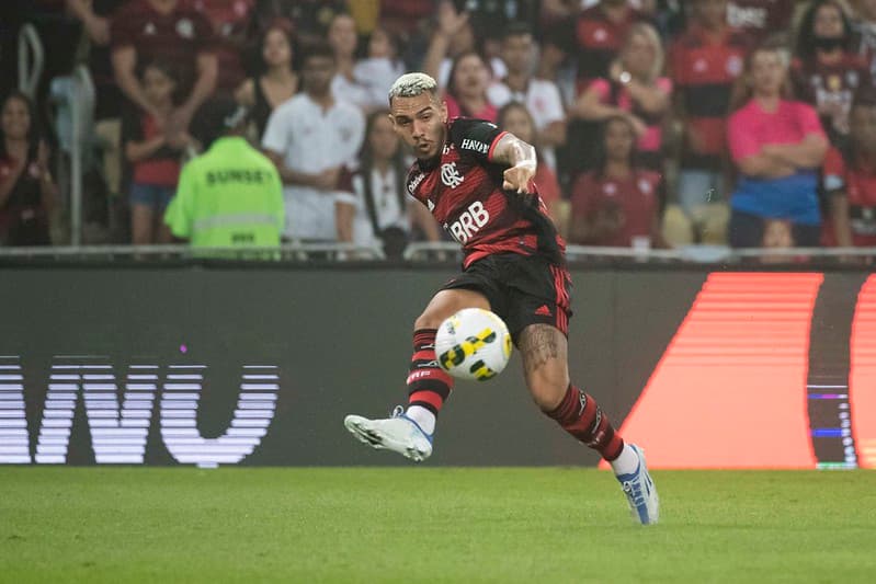 matheuzinho flamengo fluminense campeonato brasileiro 2022