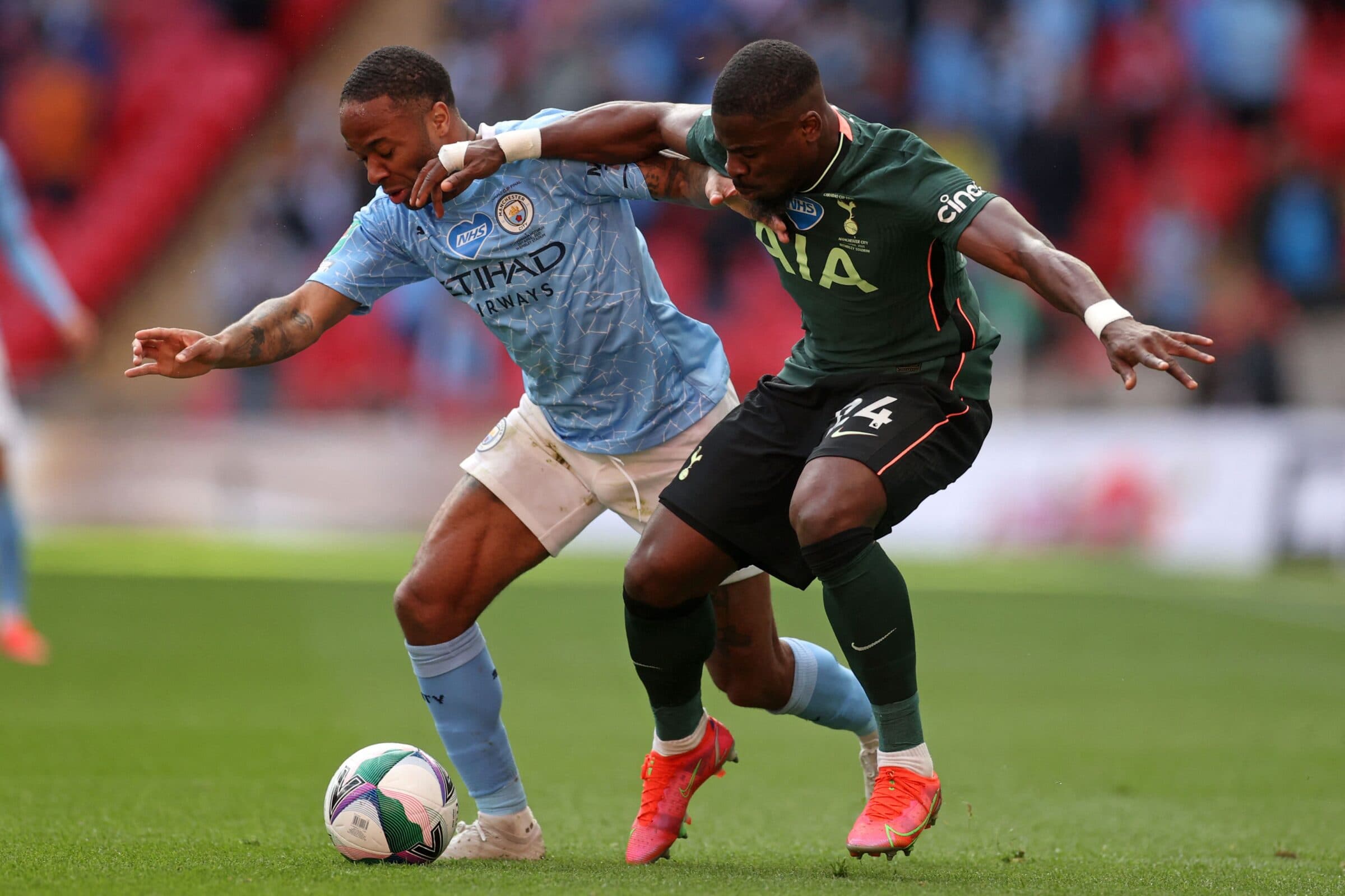 Lateral-direito Serge Aurier (29) tem grande experiência internacional