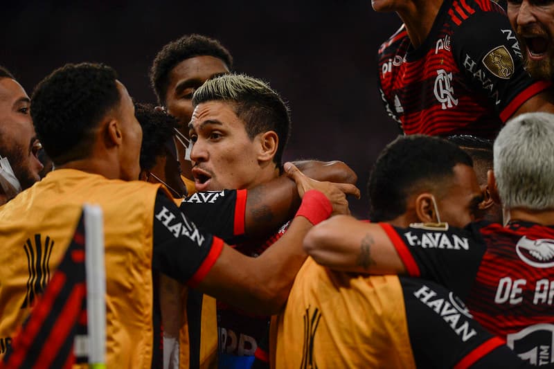 Pedro comemora um dos seus quatro gol diante do Tolima - Flamengo 7x1 Tolima - Libertadores 2022