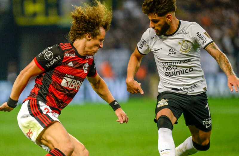David Luiz começa a mostrar segurança no Flamengo ao lado de Léo Pereira