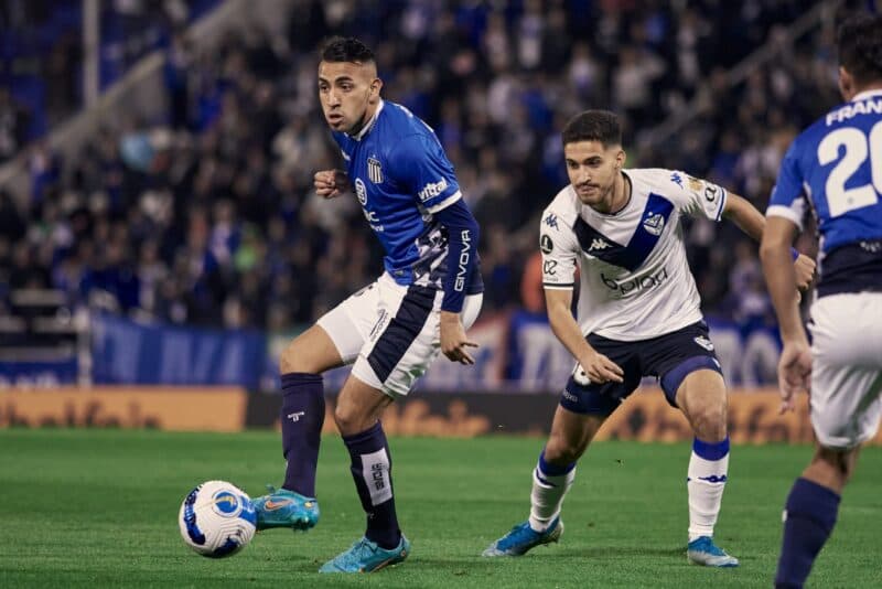 Vélez e Talleres duelam por vaga na semifinal da Libertadores contra o Flamengo