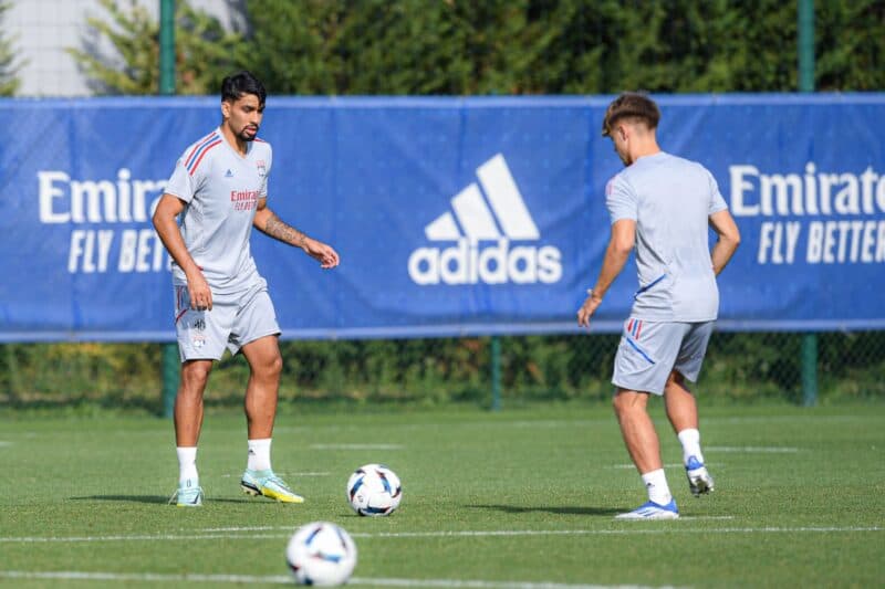 Lucas Paquetá, ex-Flamengo, treinando no CT do Lyon
