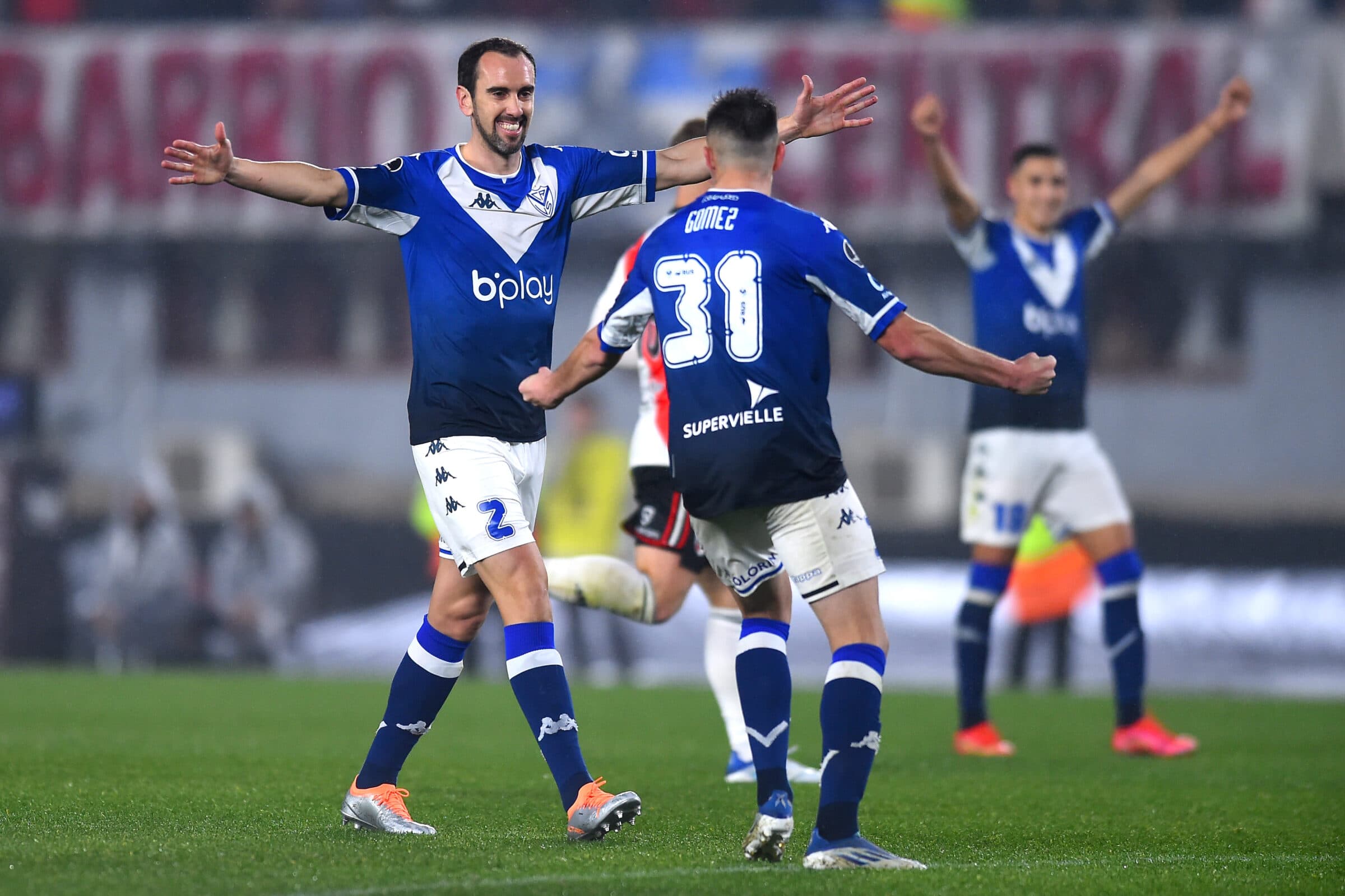 Godín se machuca e vira dúvida para Flamengo x Vélez na Libertadores