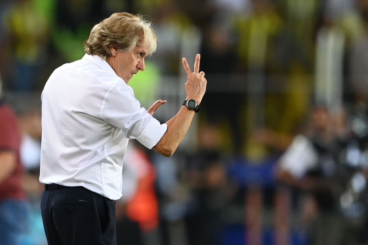 Jorge Jesus comanda Fenerbahce-TUR contra o Dynamo-UCR pela Liga Europa