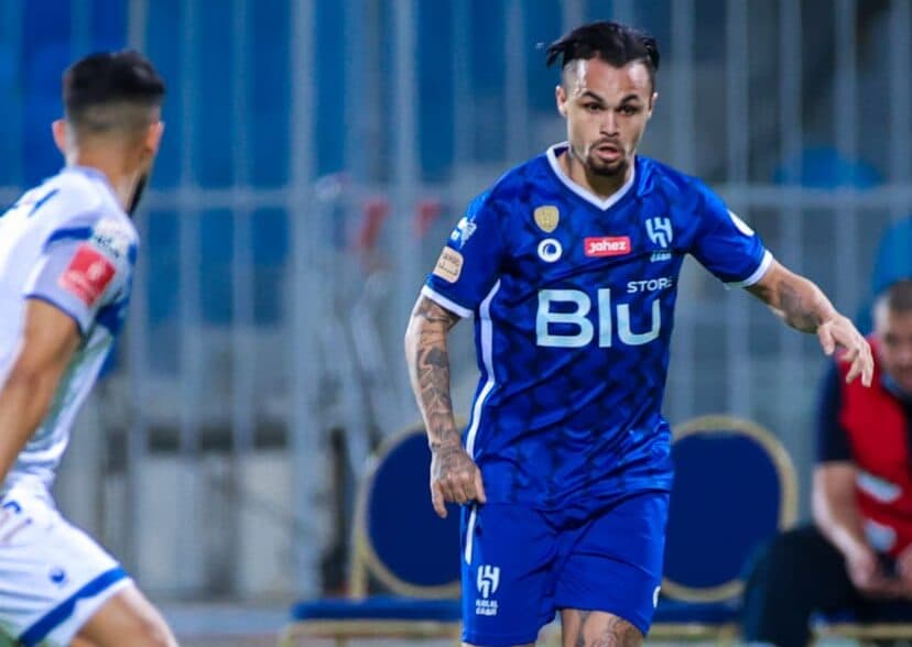 Al-Hilal faz jogo duro para negociar Michael com Grêmio