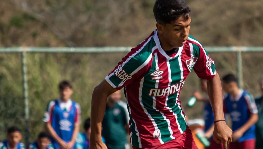 tiago marques deve deixar o fluminense e acertar com o flamengo