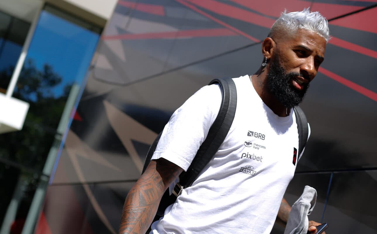 rodinei em embarque do flamengo