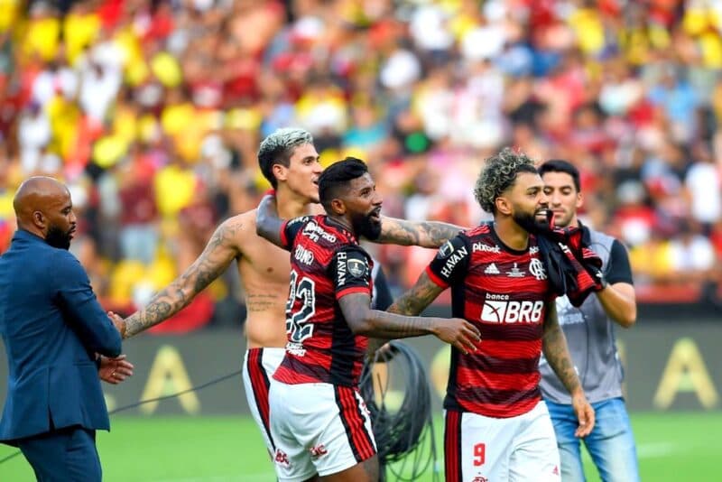 Pedro, Rodinei e Gabigol pelo Flamengo
