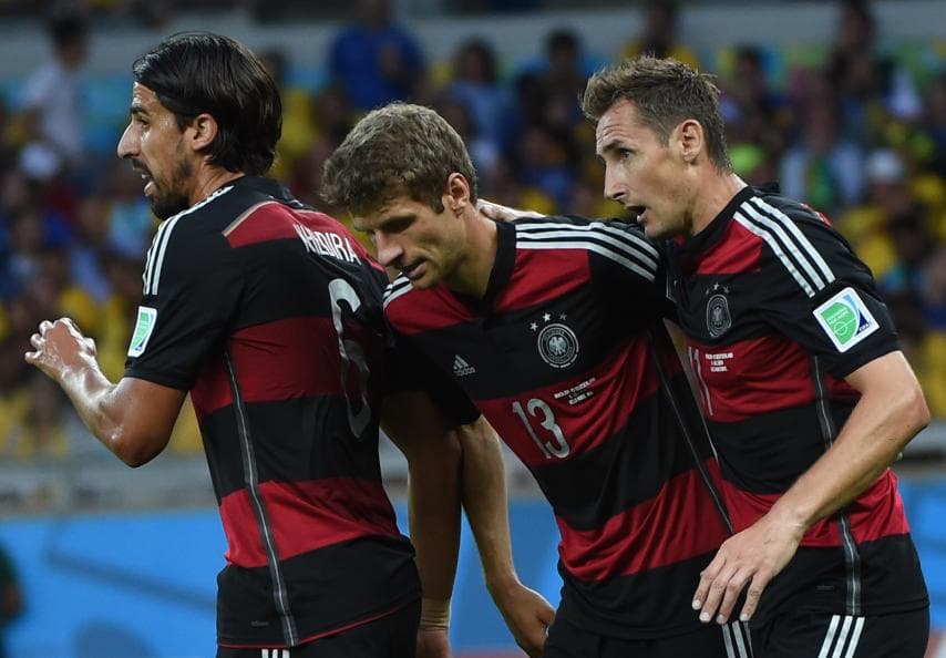 Müller com camisa semelhando a do Flamengo na Copa do Mundo de 2014