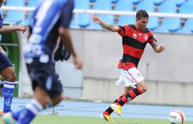 ramon jogou no flamengo em 2012 e 2013