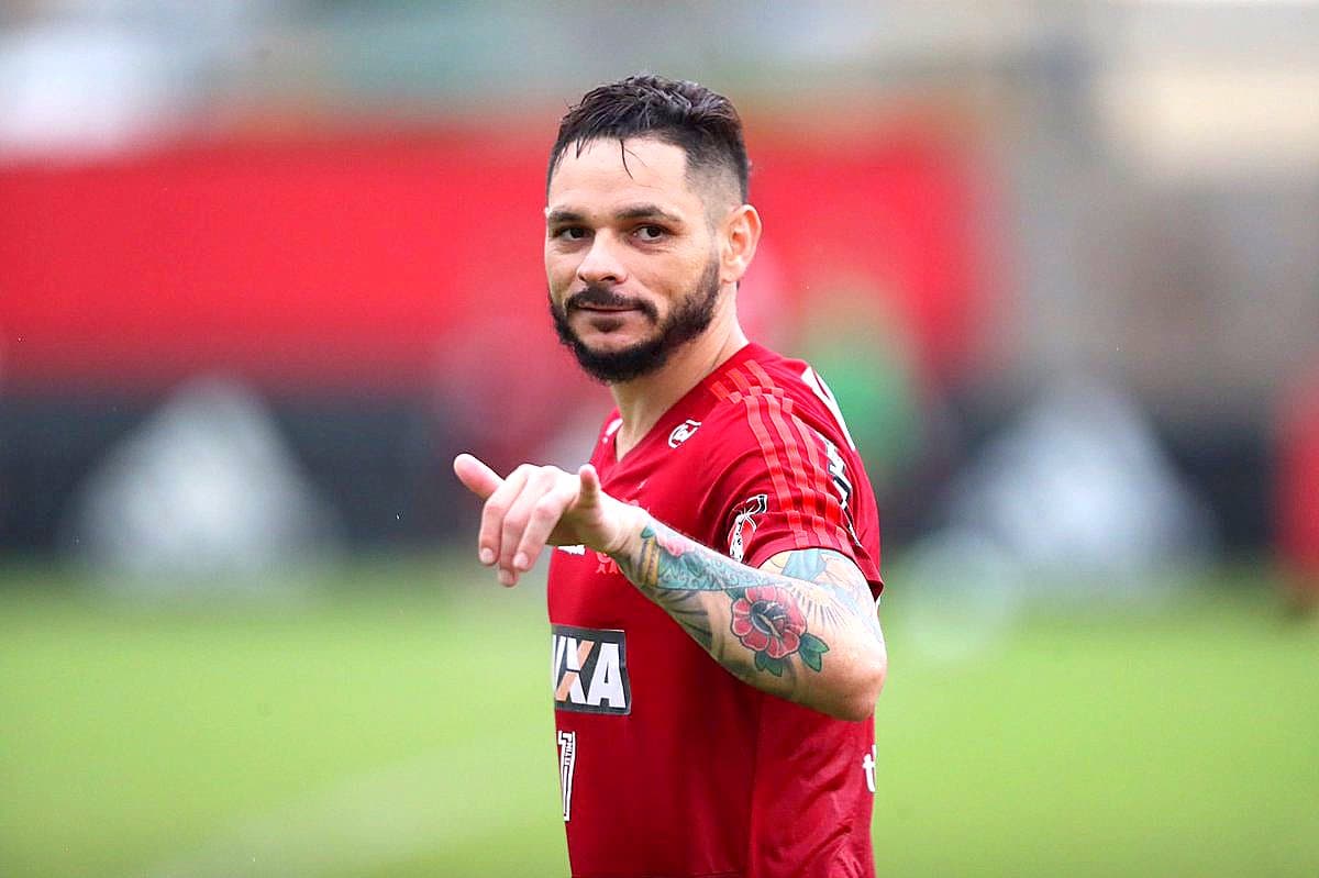Tricampeão pelo Flamengo, Pará acerta com clube paulista sem divisão nacional