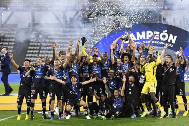 Del Valle tem duas mudanças defensivas no time campeão da Sul-Americana