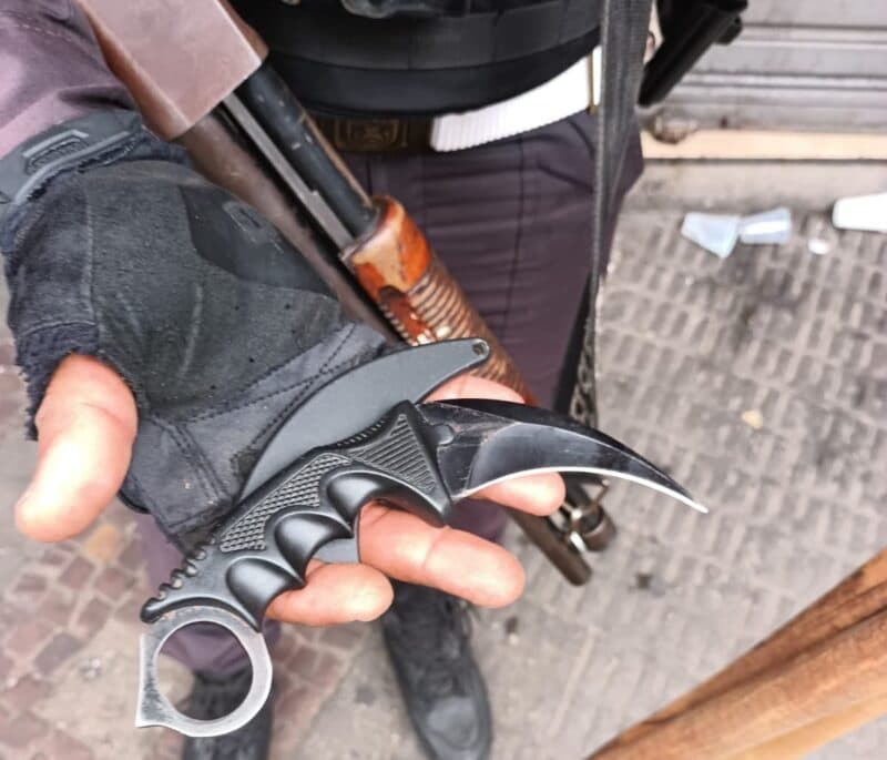 Polícia apreende artefatos usados em brigas entre torcida de Flamengo e Vasco