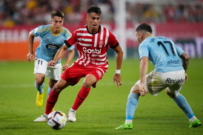 Após Vinícius Júnior, Reinier, também cria do flamengo, é alvo de racismo no Campeonato Espanhol
