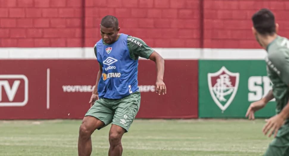 david braz em treino do fluminense fala de flamengo