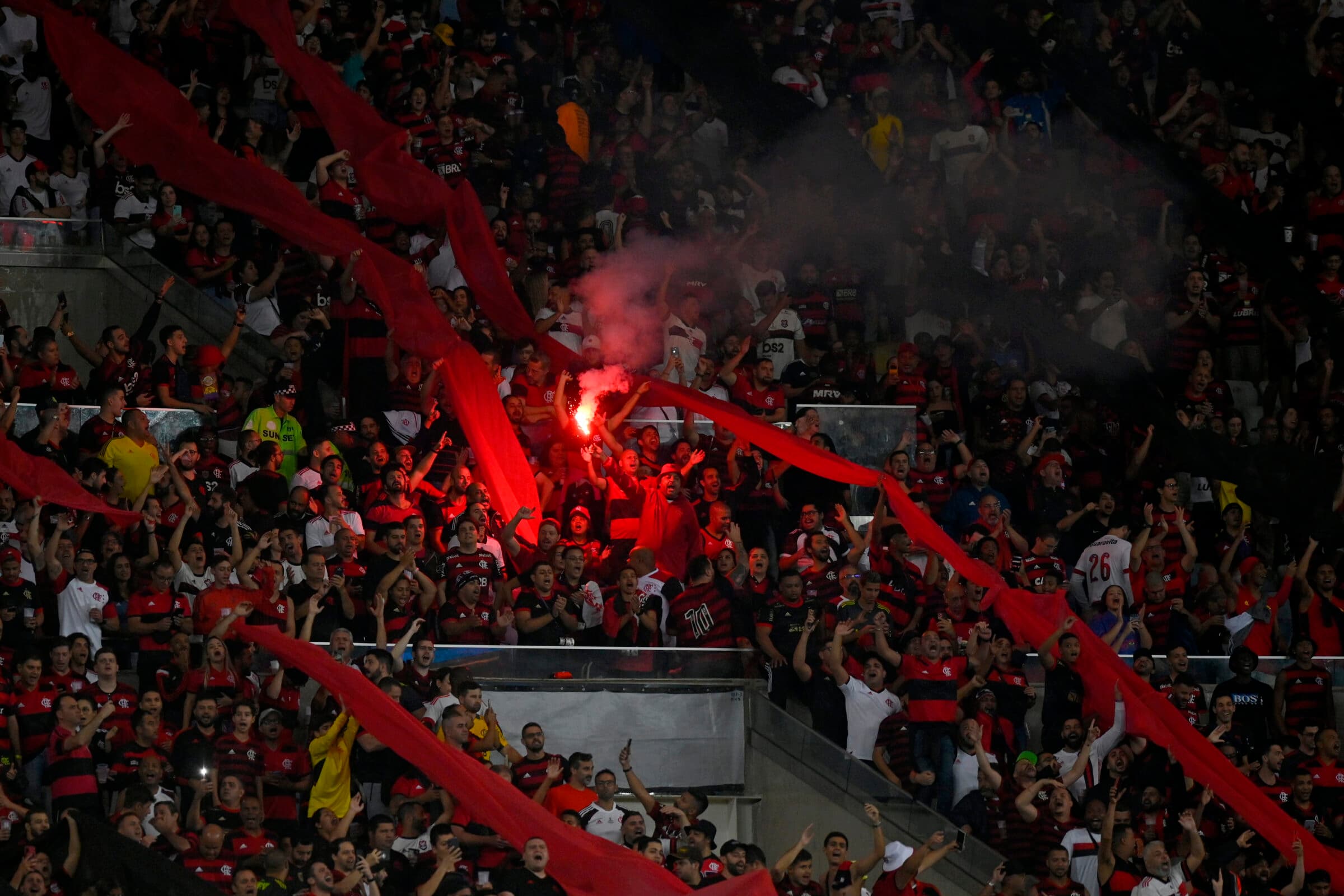 Torcida do Flamengo no Maracanã; ingressos para o setor Norte de jogo contra o Aucas estão esgotados