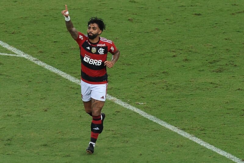 Torcedor xingou Gabigol mesmo após boa partida do atacante em Flamengo x Maringá
