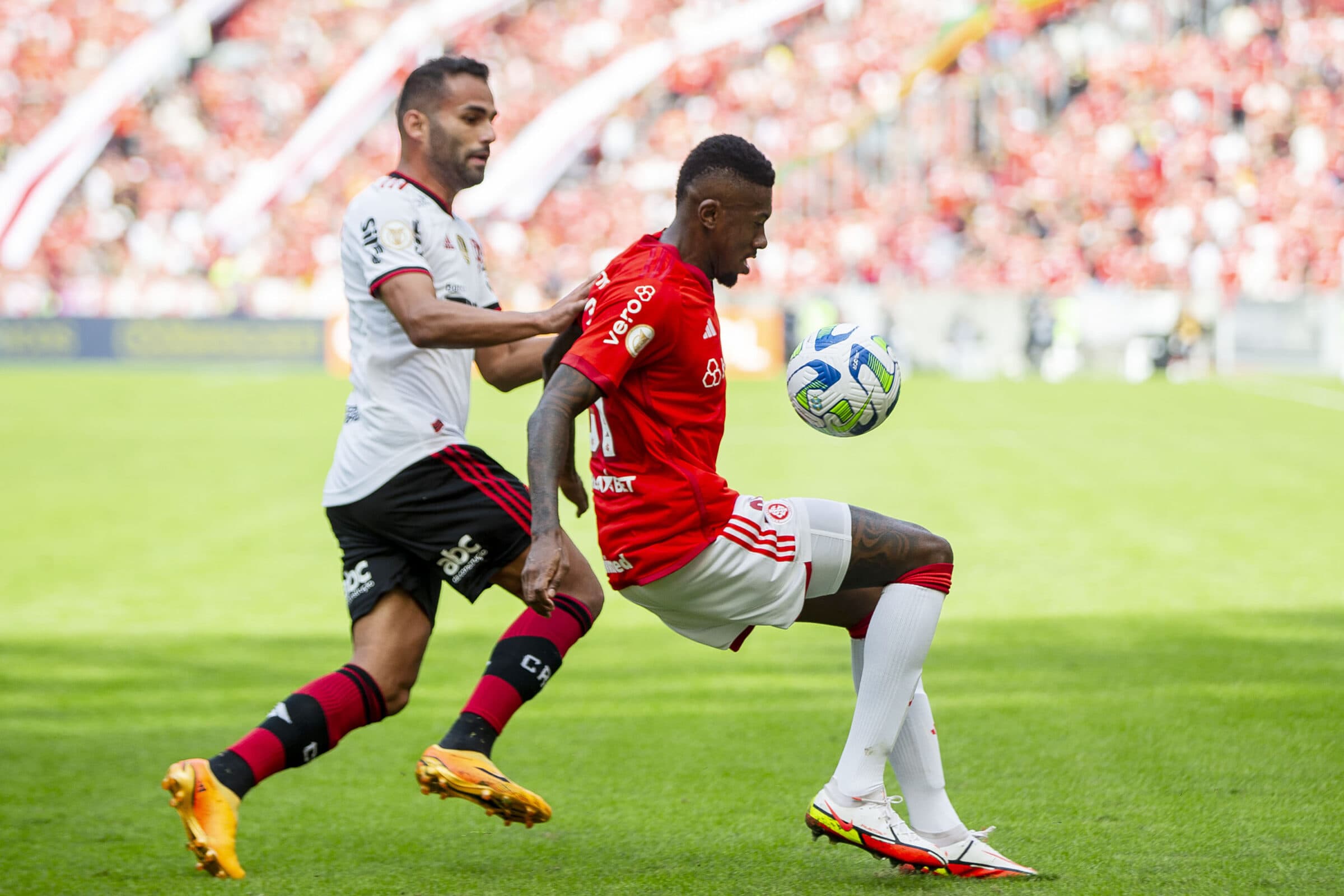 Após a derrota deste domingo contra o Internacional, Thiago Maia foi novamente criticado pela torcida rubro-negra