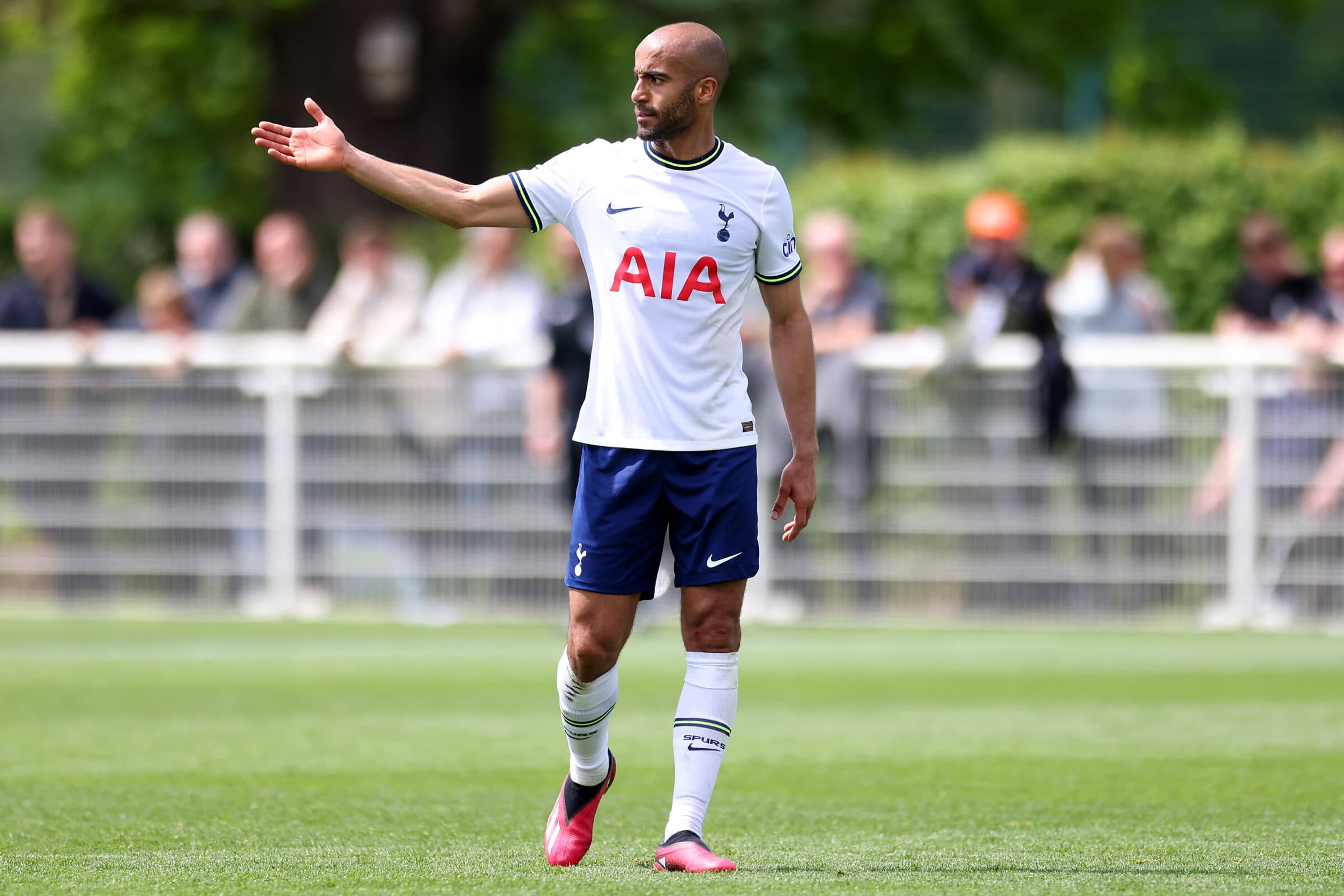 De saída do Tottenham, o nome de Lucas Moura voltou a ser especulado no Flamengo. Torcedores opinaram sobre a vinda do jogador nas redes