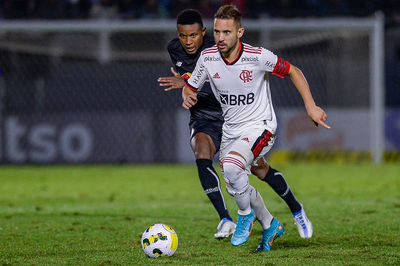 Everton Ribeiro no duelo entre Flamengo x Bragantino pelo Brasileirão 2022;