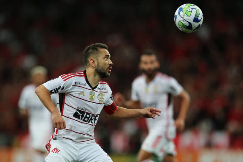 Everton Ribeiro em jogo do Flamengo