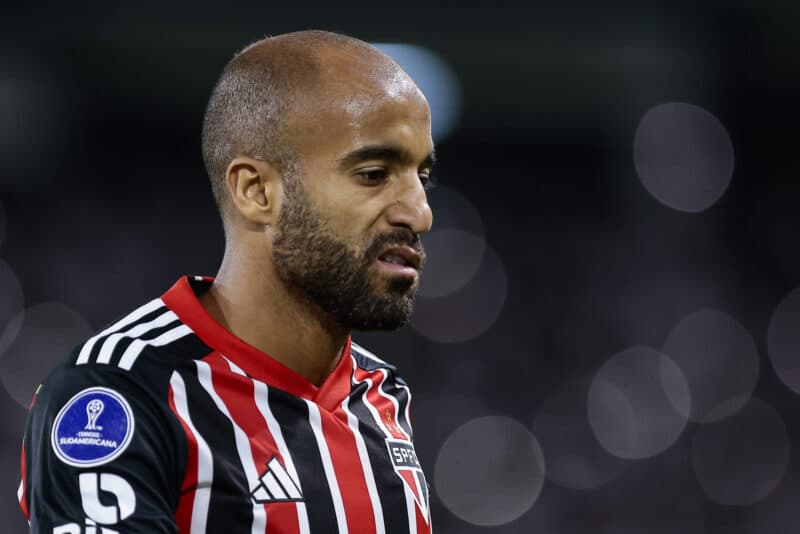 Lucas Moura durante jogo do São Paulo pela Copa Sul-Americana