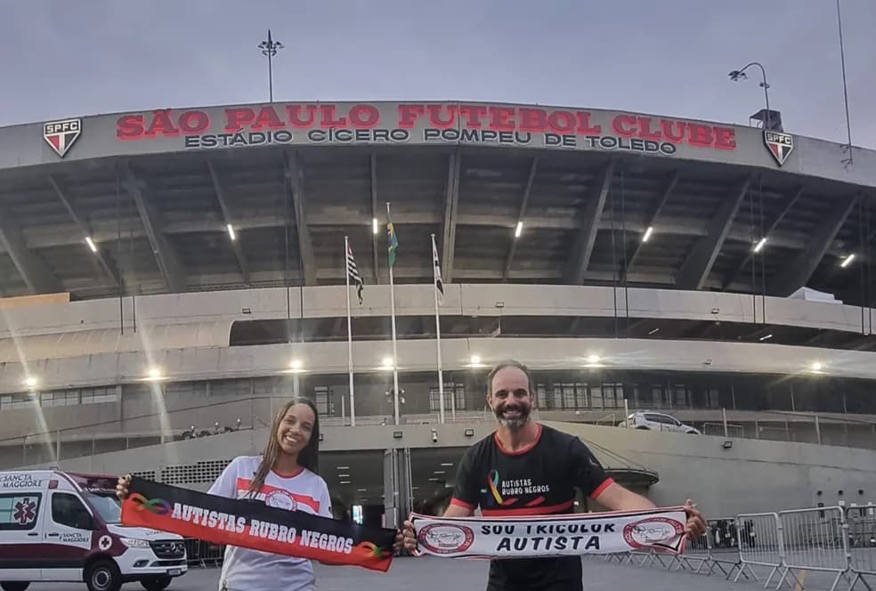 Rôsangela e Marcos Felipe, líderes das torcidas Sou Tricolor Autista e Autistas Rubro-Negros; Ambos se encontraram antes de final da Copa do Brasil