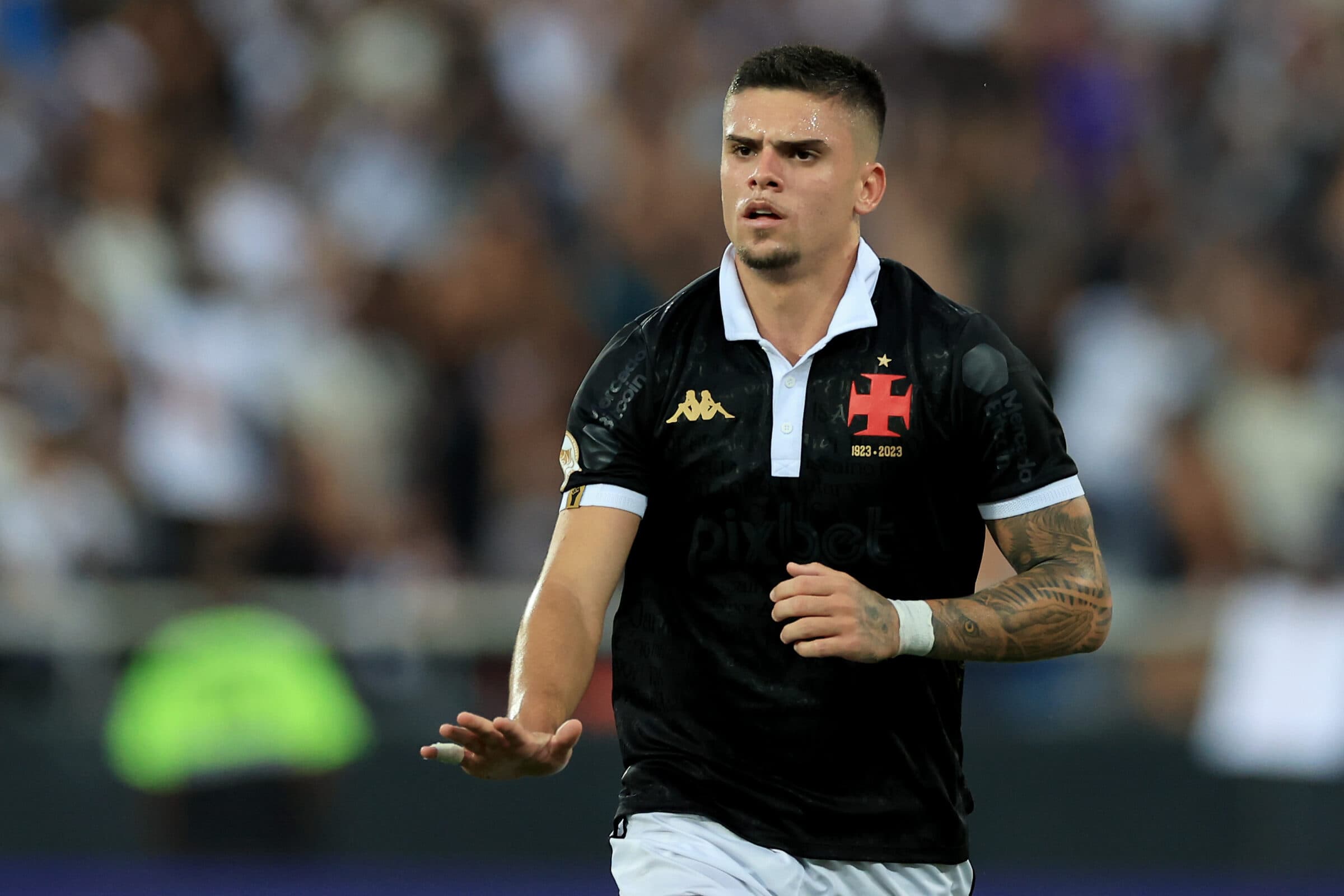 Gabriel Pec pode ajudar Scarpa a jogar no Flamengo