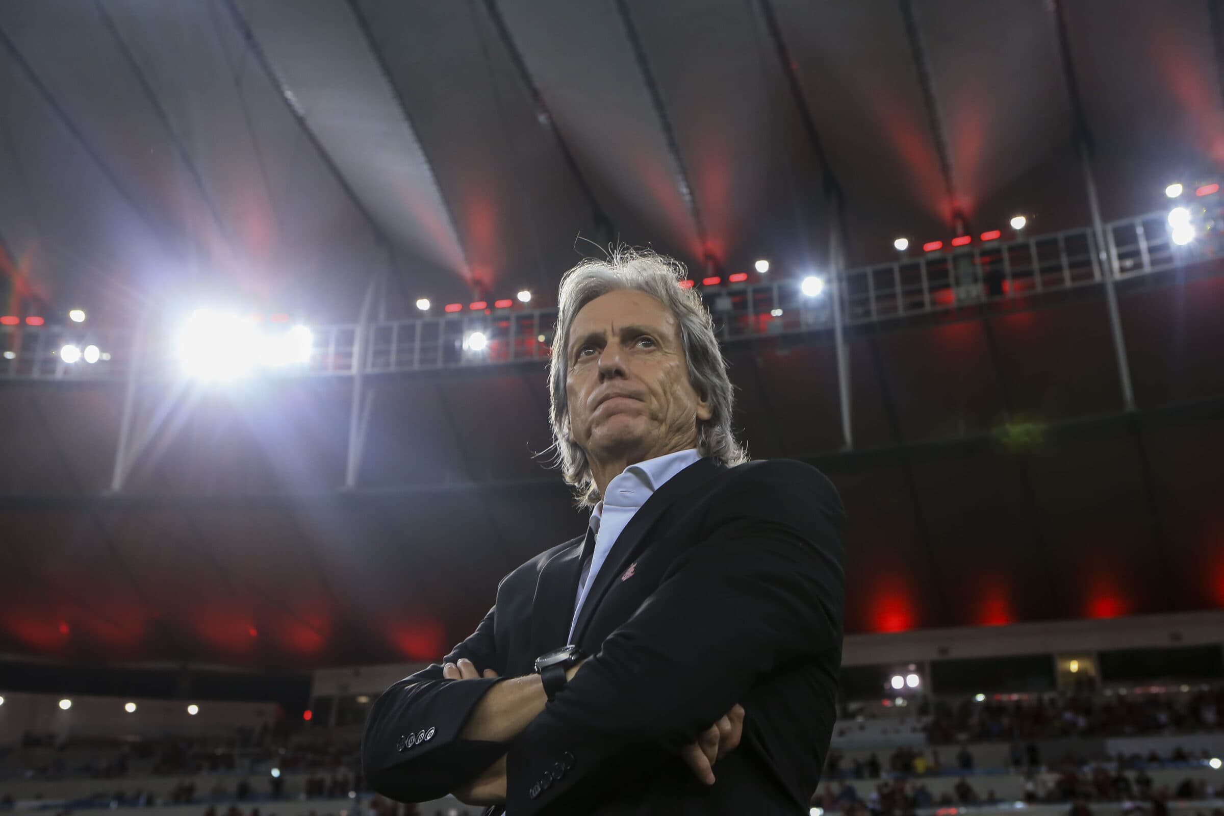 Foto do técnico Jorge Jesus, do Flamengo, antes da partida entre Flamengo e Atlético MG, pelo Brasileirão Série A 2019, para ilustrar comentários de Filipe Luís sobre o técnico.