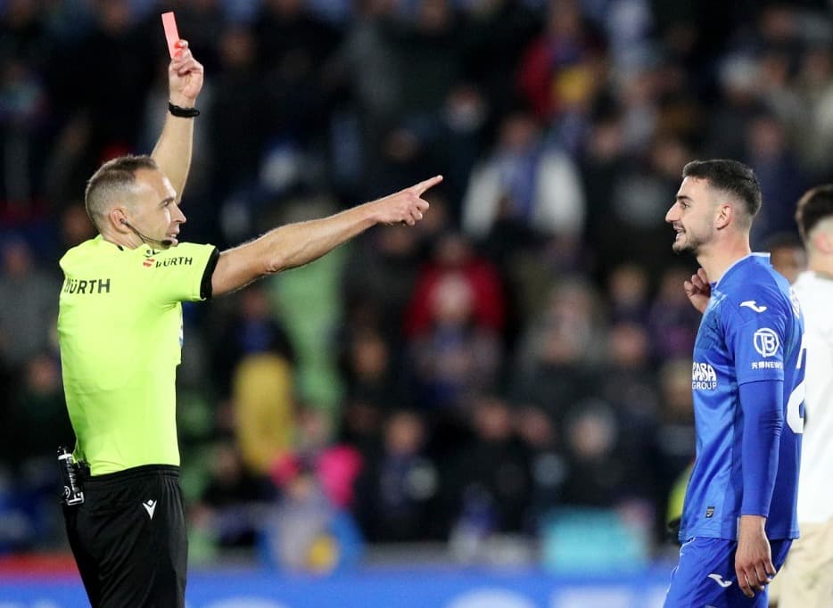 Domingos Duarte foi expulso pelo Getafe contra o Valencia, na La Liga
