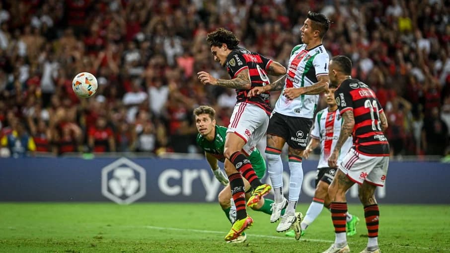 Palestino e Flamengo atuando pela Libertadores. Chilenos venceram partida antes de emcarar cariocas em Coquimbo